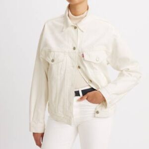Levi’s 90’s trucker jacket in white NWOT